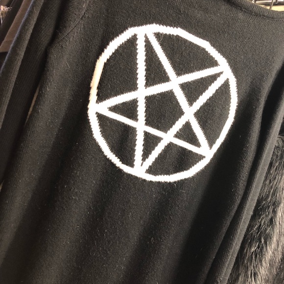 Killstar World Wide Witch Sweater - Picture 3 of 4